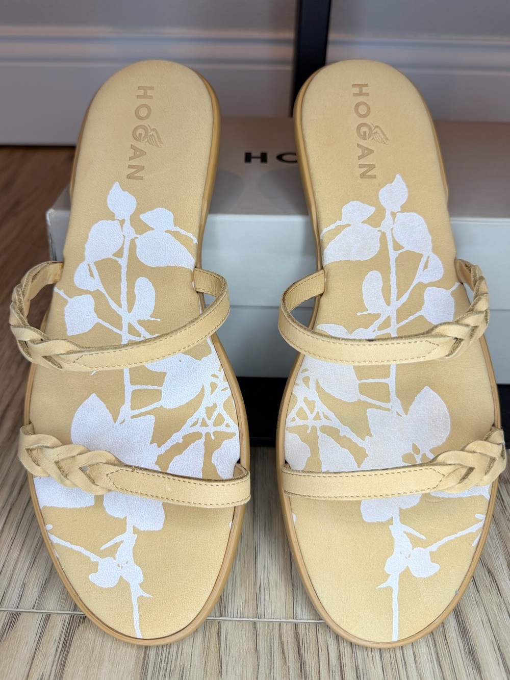 Hogan Women’s Pale Yellow Braided Strap Floral Slide Sandals